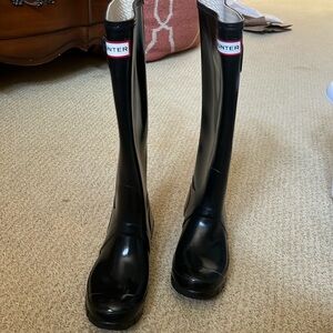 Hunter tall black rain boots 6 EUC